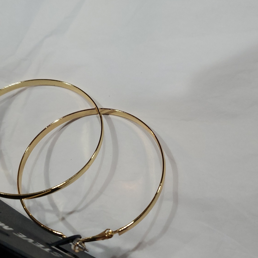 Steve Madden gold tone circle flat edge‎ hoops earrings brand new